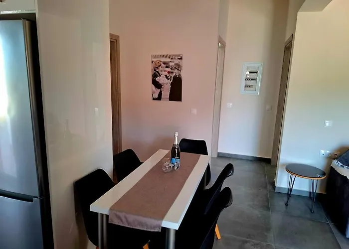 Andreas' Kato Spilaion